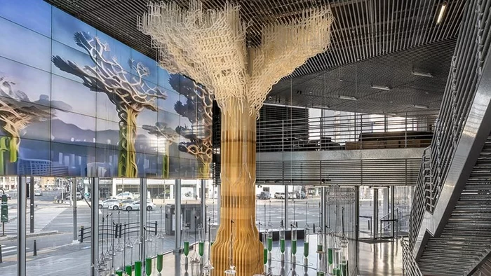 Дизайнеры создали из водорослей биополимерное дерево 