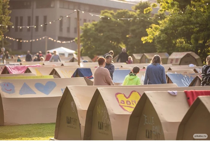Голландский стартап разработал палатки пригодные для переработки