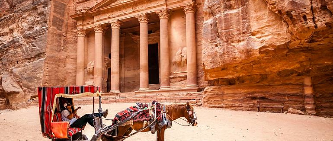 В археологическом парке в Иордании конные повозки заменят на электромобили 