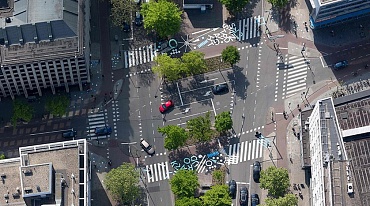 Креативные пешеходные дорожки появились в Роттердаме