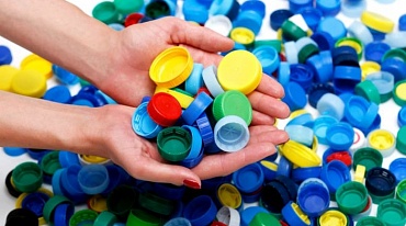 Ubirator и ВкусВилл за 7 месяцев собрали и утилизировали более 600 тысяч пластиковых крышек