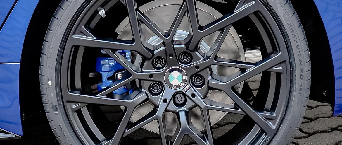 BMW и MINI с помощью солнечной энергии создадут колёсные диски из вторсырья 
