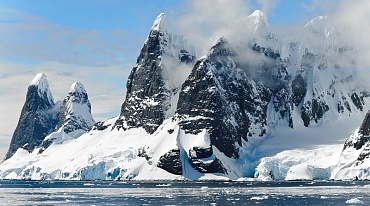 Антарктида тает все быстрее