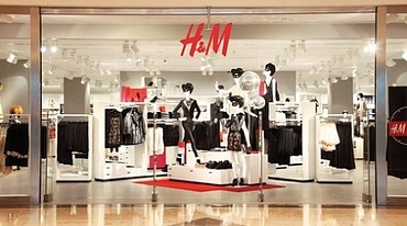 H&M заменит пластиковую упаковку на бумажную