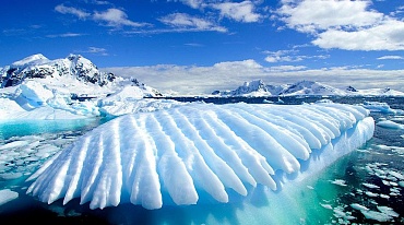 Быстрое таяние льдов в Антарктиде и Арктике угрожает планете