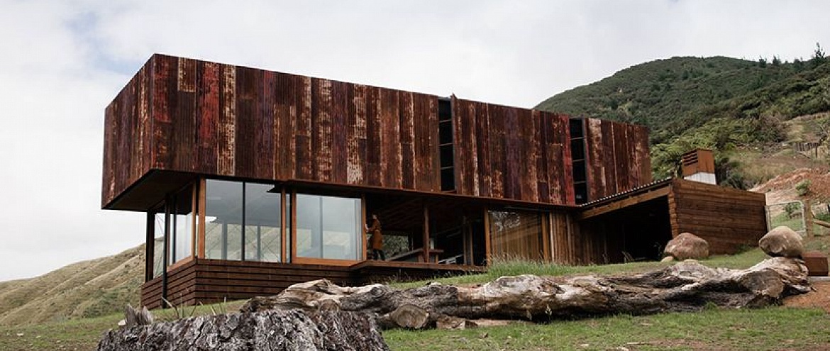 Дом в Новой Зеландии построен из вторичных материалов
