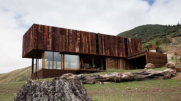 Дом в Новой Зеландии построен из вторичных материалов
