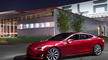 Компания Tesla представила новую модель электрокара